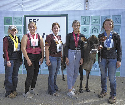 Sophie Leach (from left), Alexis Blankenberg, Haley Beukema, Jamie Gibbs and Brooke Hammann were named the top five individuals in the senior female division of the World Dairy Expo Youth Fitting Contest Oct. 2 in Madison, Wisconsin. Gibbs is from Rollingstone, Minnesota.  PHOTO COURTESY OF WORLD DAIRY EXPO